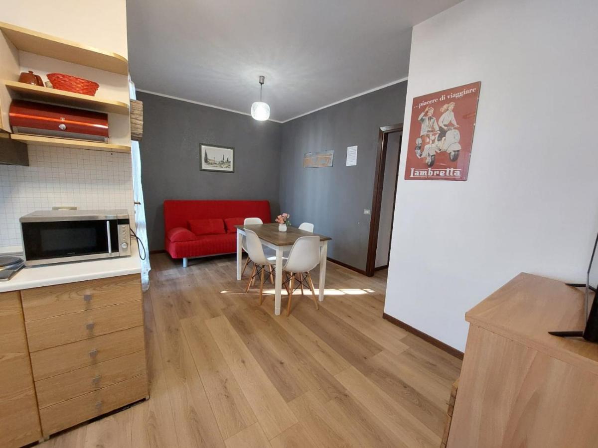 Jolie Maison De Garde Сояно дел Лаго Екстериор снимка